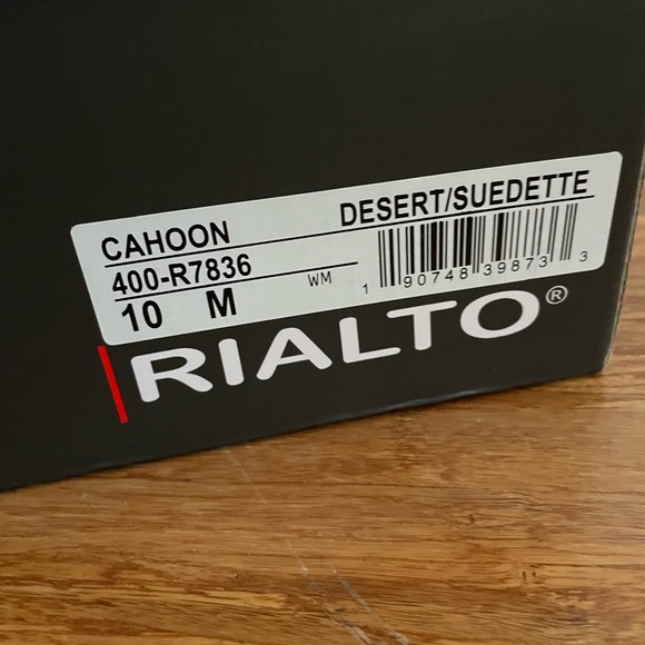 Womens heeled boots - Picture 2 of 3